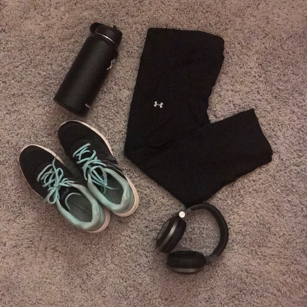 Under Armour Fly-By Capri. Black.